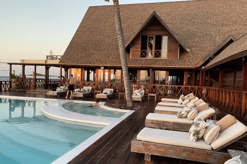 Tourism & Hotels